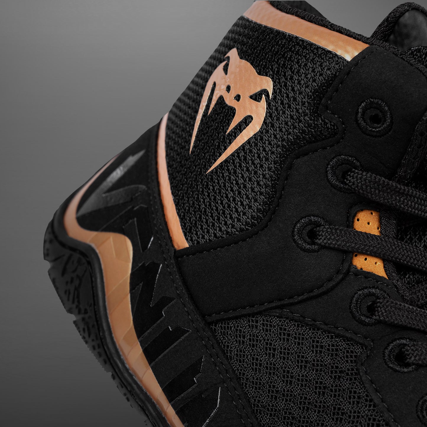 Venum Elite Wrestling Shoes - Black/Bronze