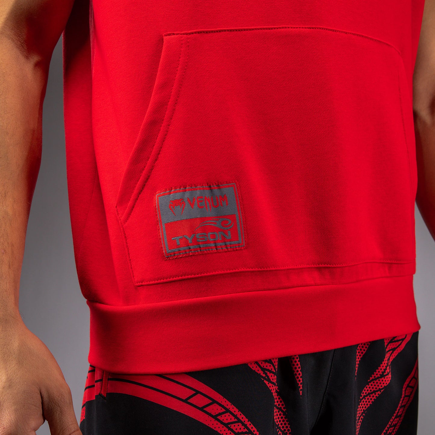Venum x Mike Tyson Tiger Sleeveless Hoodie - Intense Red/Deep Black