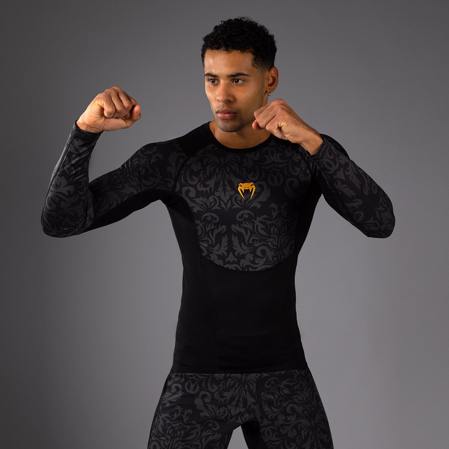 Venum x Topuria Unmatched Edition Long Sleeve Rashguard - Black/Gold