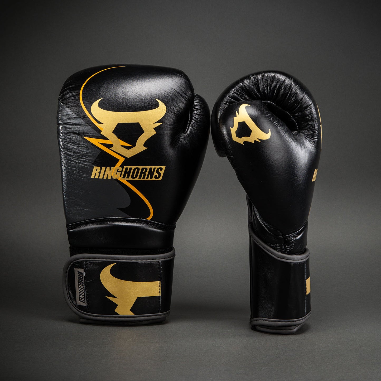 Venum Ringhorns Charger Boxing Gloves - Black/Gold