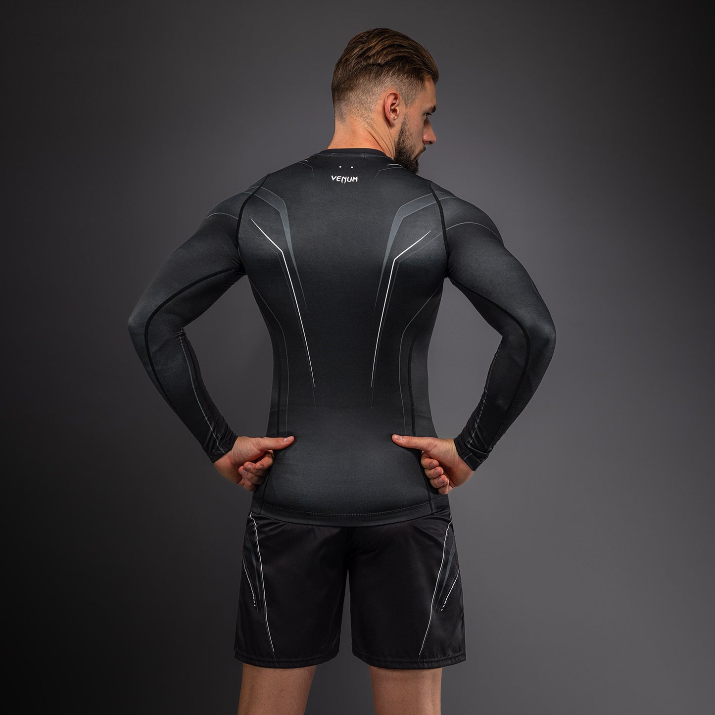Venum Streamline Long Sleeve Rashguard - Black/White