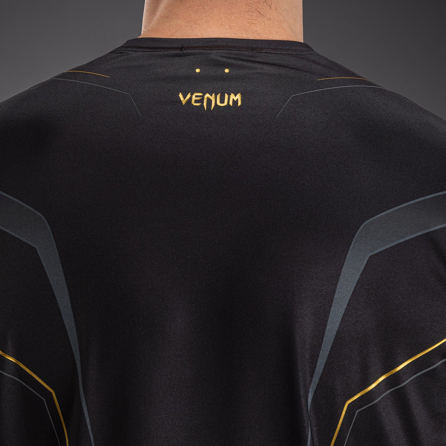 Venum Streamline Dry-Tech T-Shirt - Black/Gold