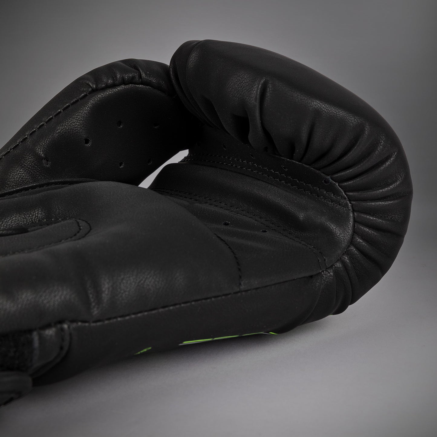 Venum Training Camp 4.0 Boxing Gloves - Black/Neon Green