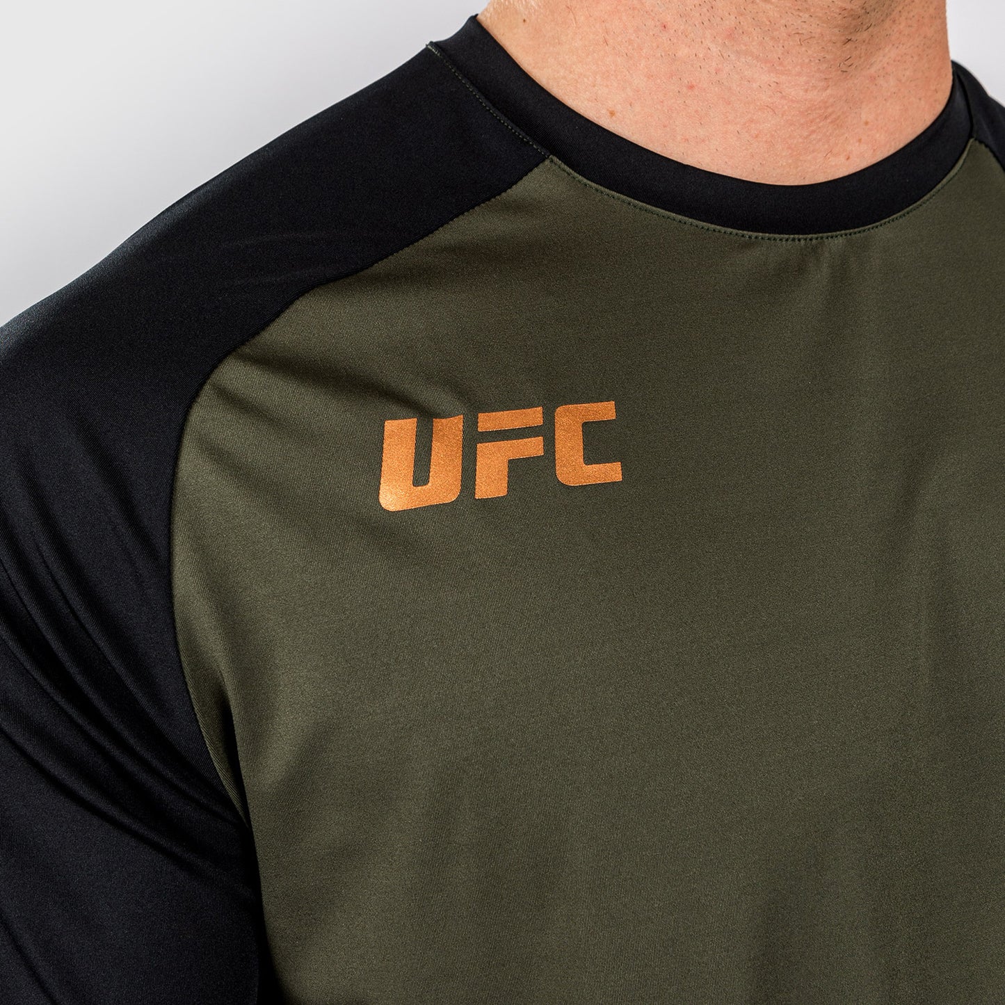 UFC Adrenaline by Venum Fight Week Men’s Dry-tech T-shirt - Khaki/Bronze