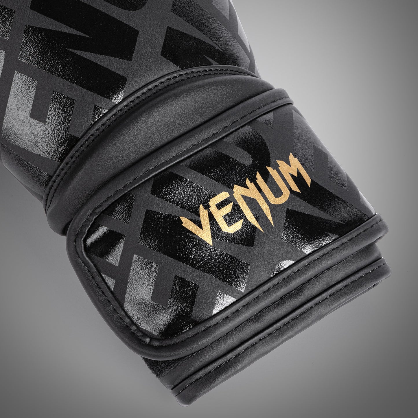 Venum Contender 1.5 XT Boxing Gloves - Black/Gold