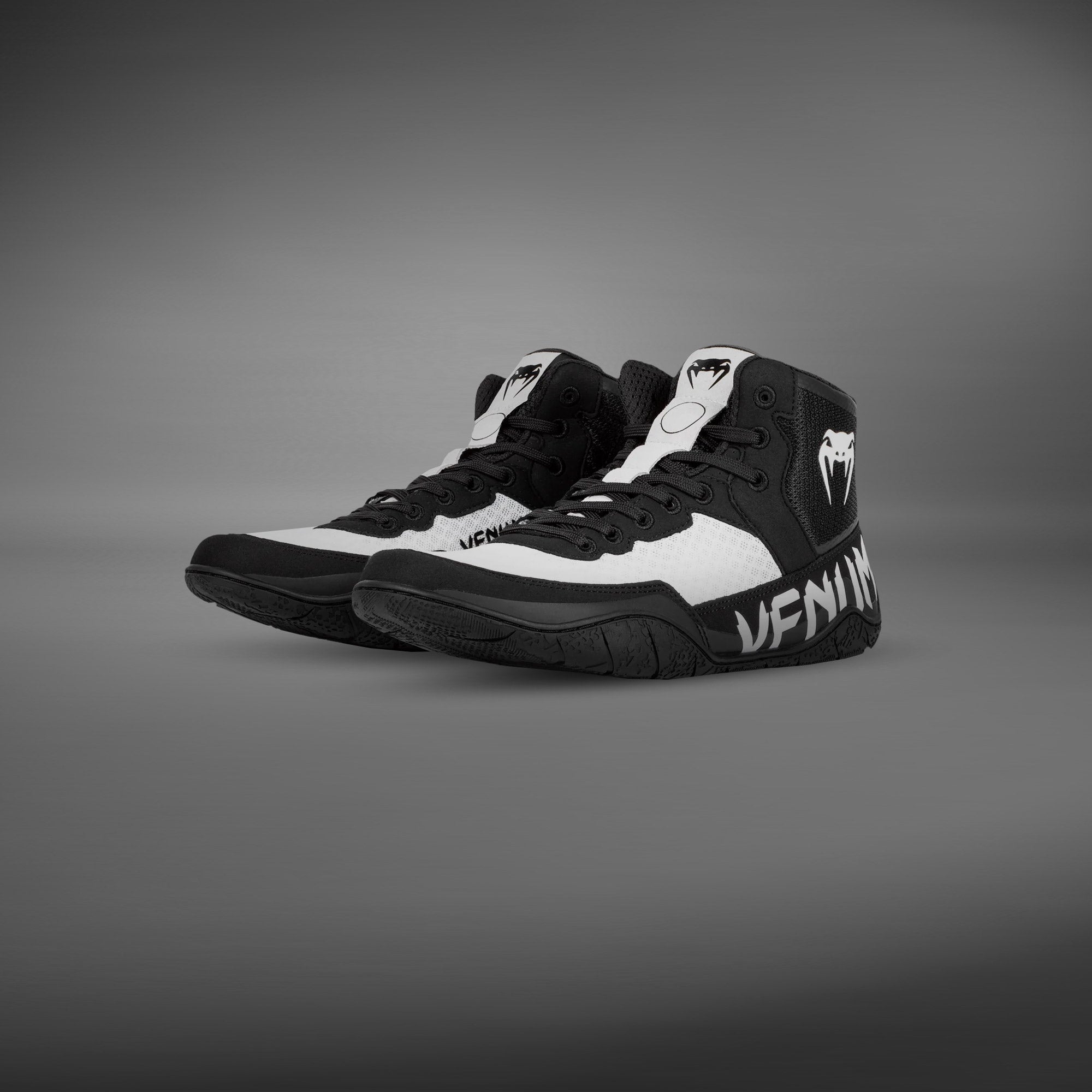 Venum Elite Wrestling Shoes - Black/White - Venum Asia