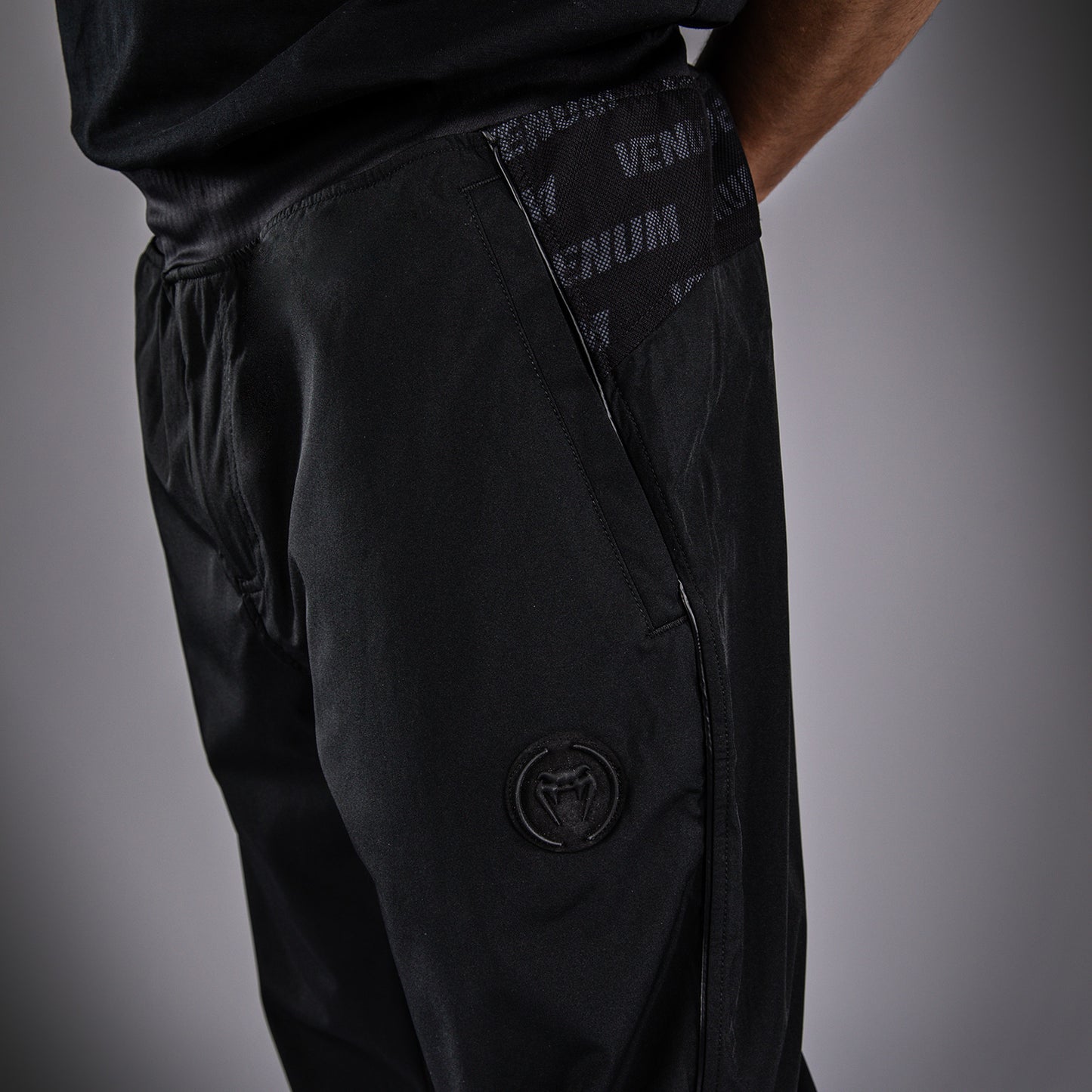Venum Cargo Light Aero Joggers - Black