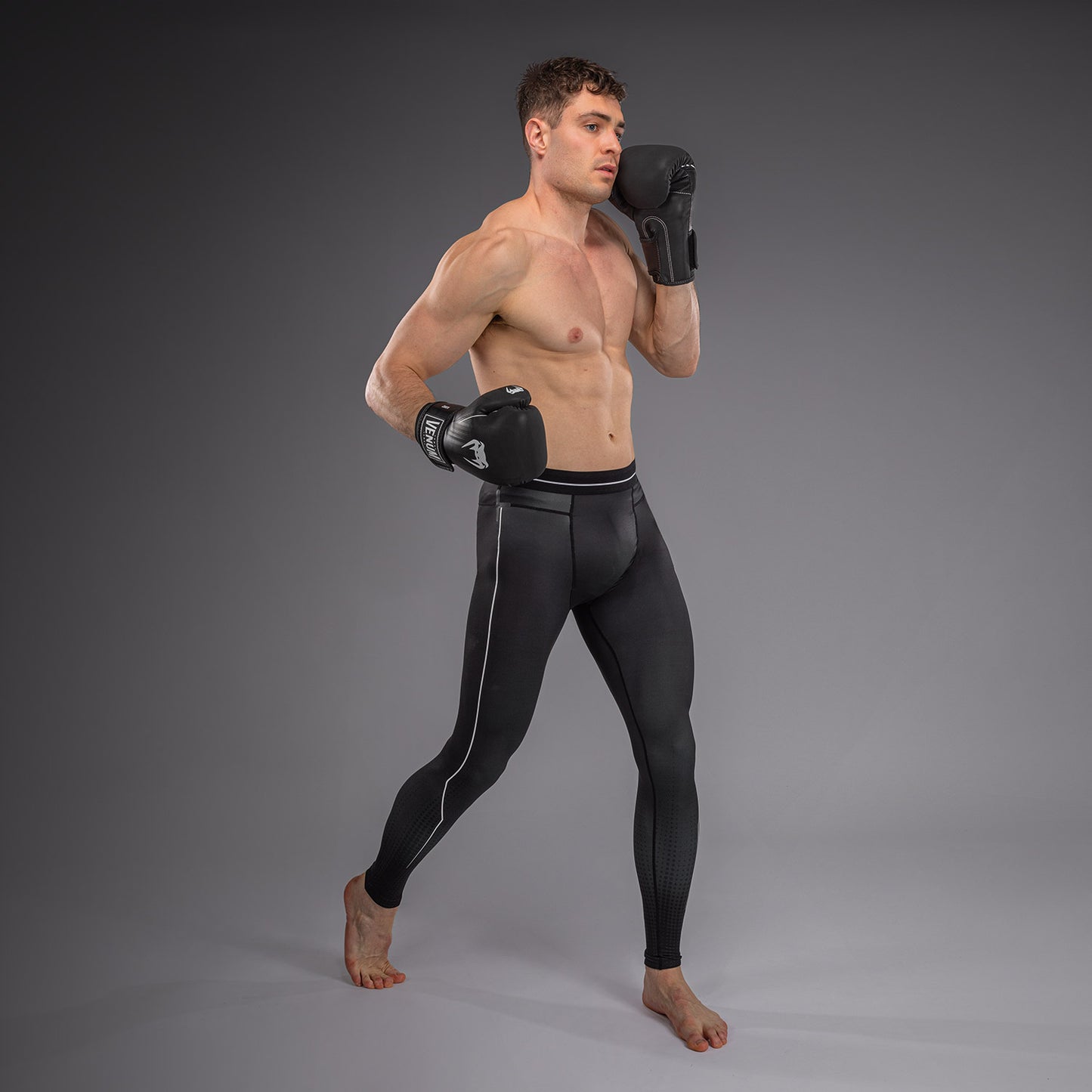 Venum Stealth Spats - Black/White