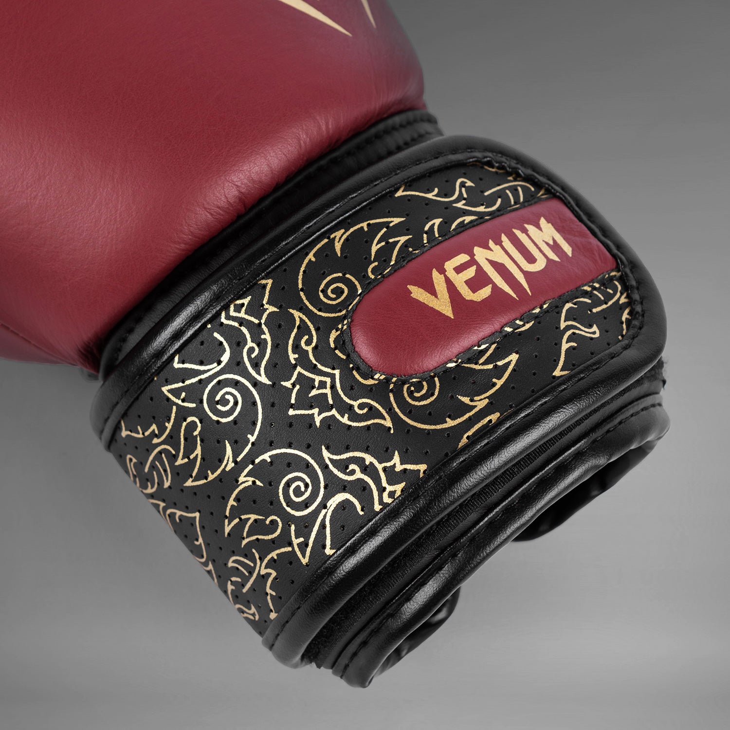 Venum Power 2.0 Boxing Gloves - Burgundy/Black - Venum Asia