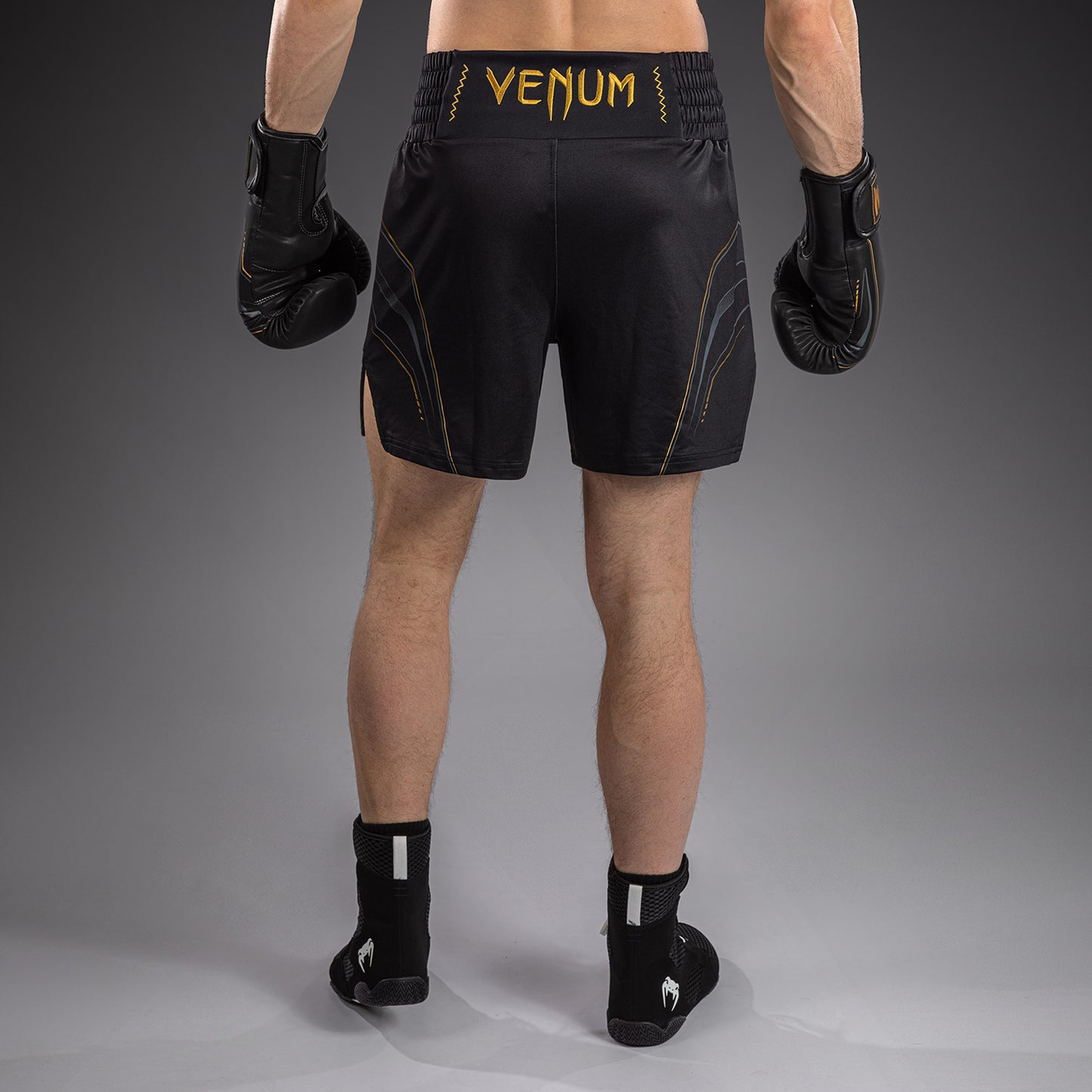 Venum Streamline Boxing Shorts - Black/Gold