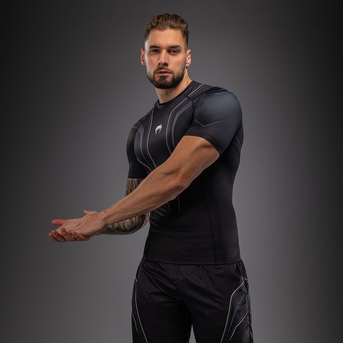 Venum Streamline Short Sleeve Rashguard - Black/White