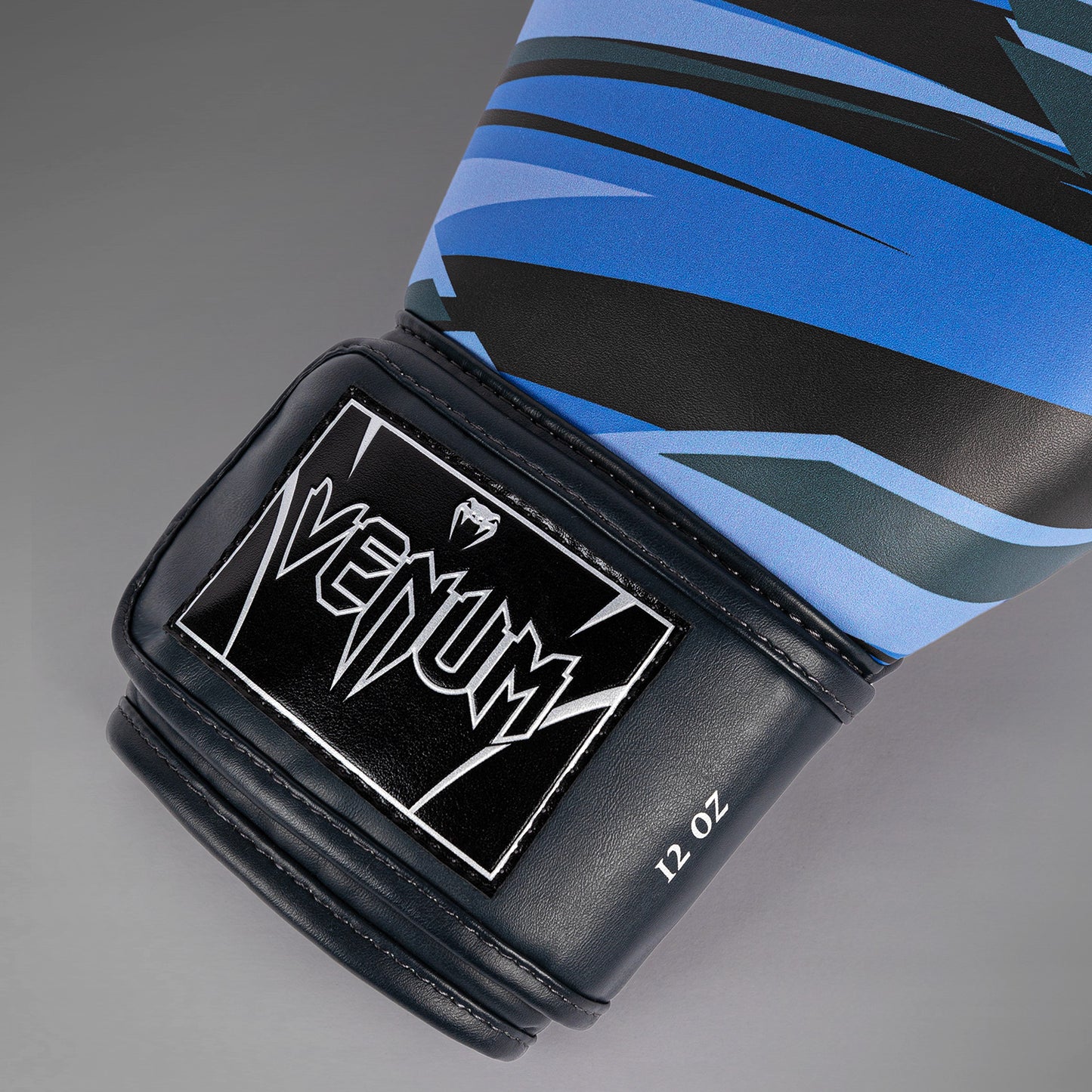 Venum Abyss Boxing Gloves - Shadow Blue
