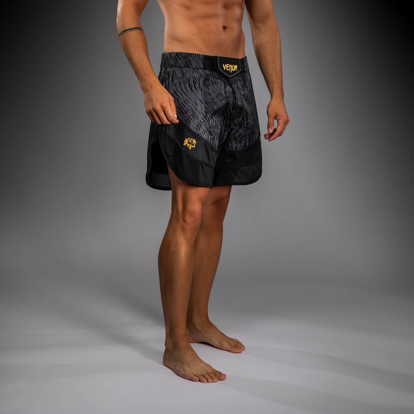 Venum x Chimaev Fightshorts - Black/Grey