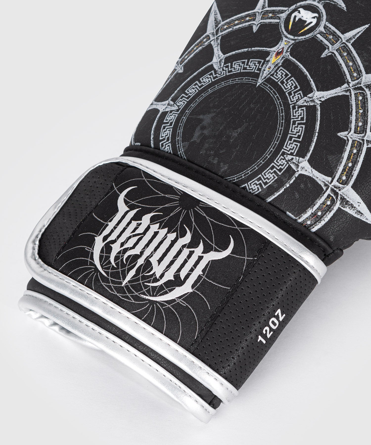 Venum Gladiator 5.0 Boxing Gloves - Black/Silver - Venum Asia Venum Gladiator 5.0 Boxing Gloves - Black/Silver - Venum Asia