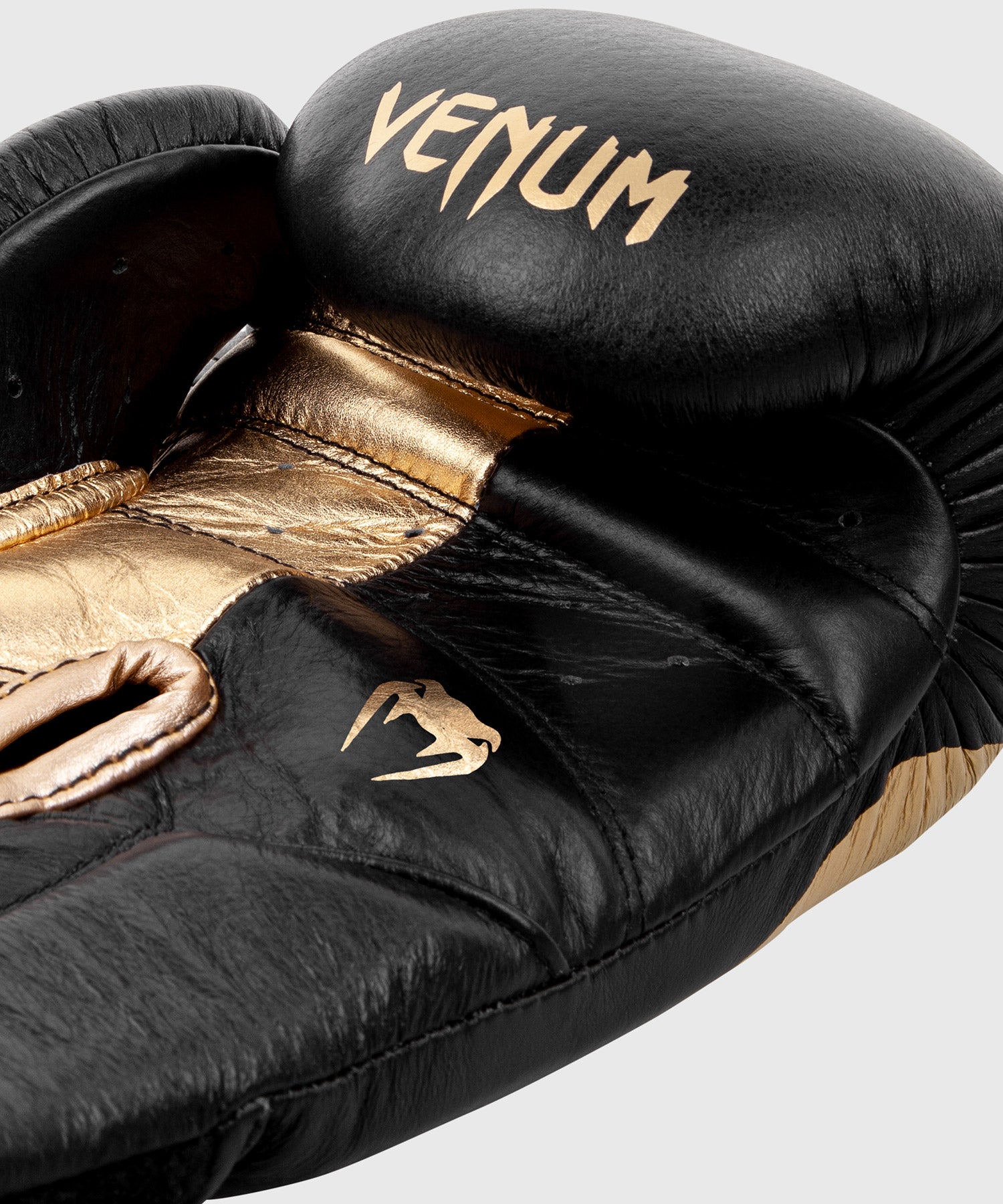ボクシング VENUM GIANT 2.0 PRO BOXING GLOVES 12oz Venum Giant 2.0 Pro Boxing Gloves Velcro - Black/Black-Gold