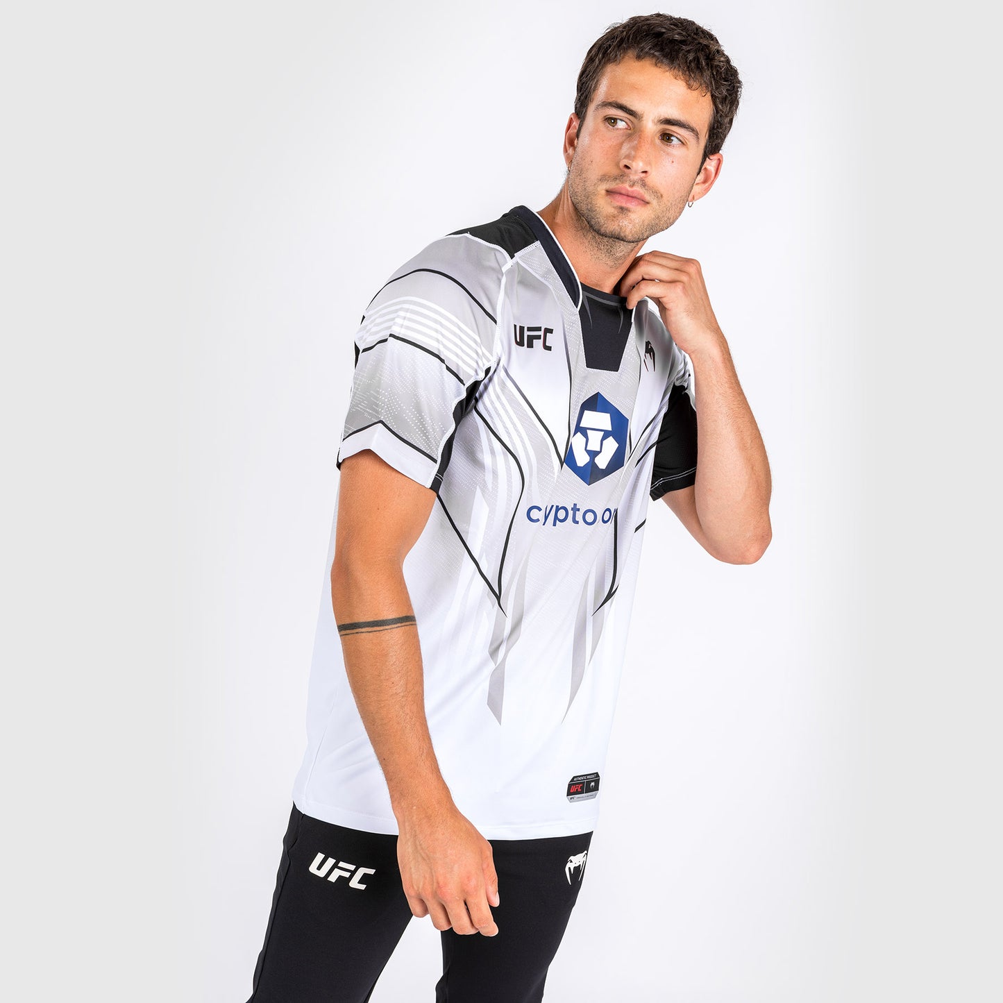 UFC Venum Authentic Fight Night 2.0 Kit by Venum Men's Walkout Jersey - White