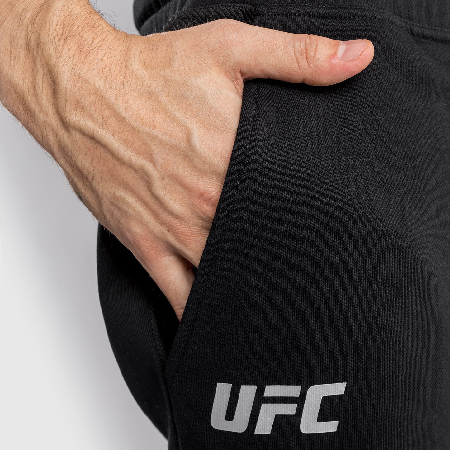 Venum UFC Authentic Fight Week Men's 2.0 Shorts – Black/Red