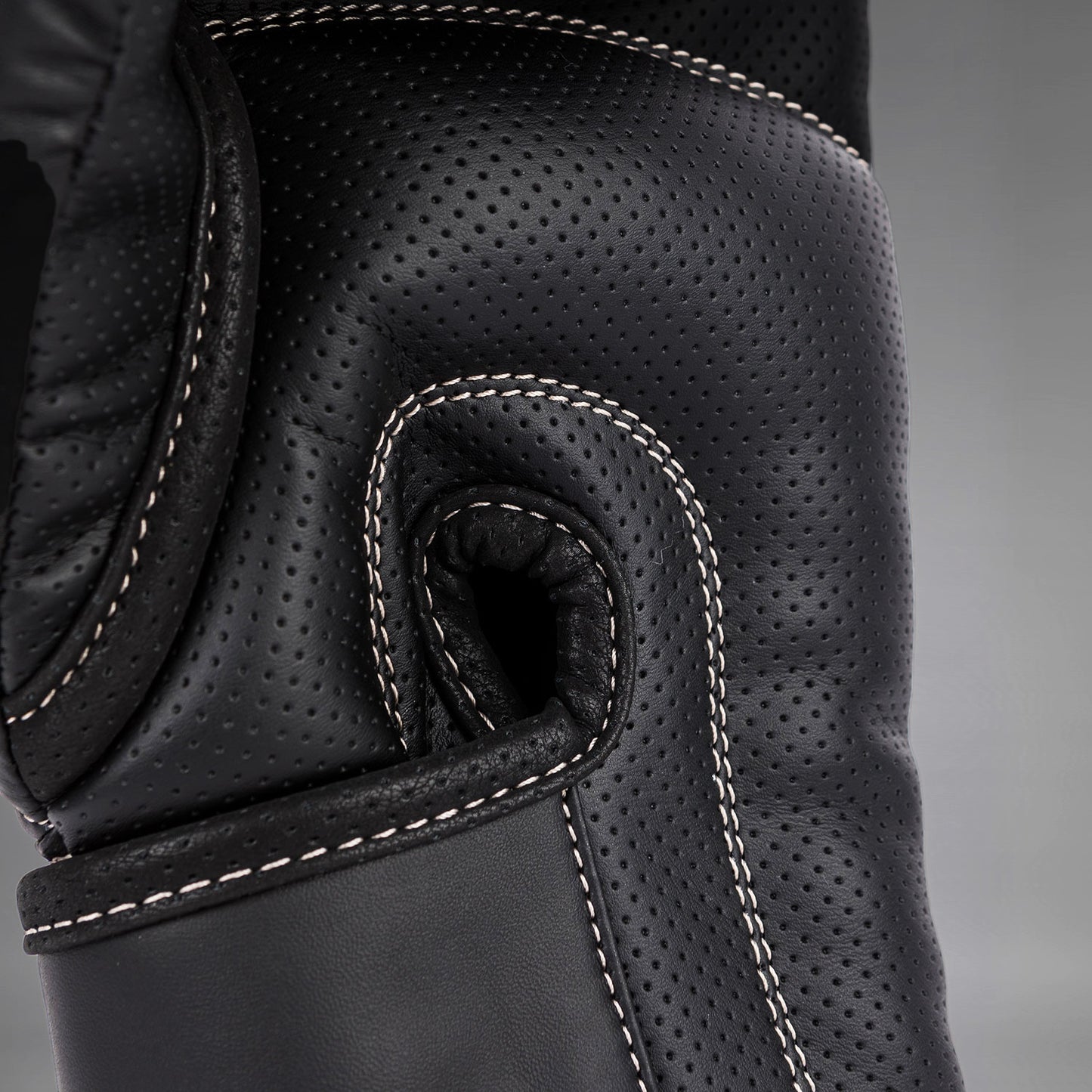 Venum Impact Evo Boxing Gloves - Black