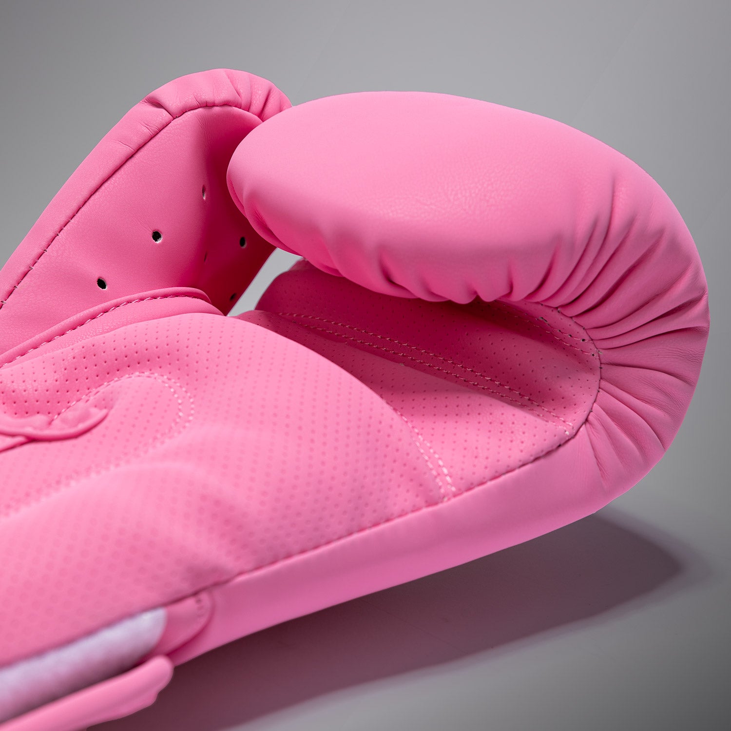Venum Contender 1.5 Boxing Gloves - Candy Pink - Venum Asia