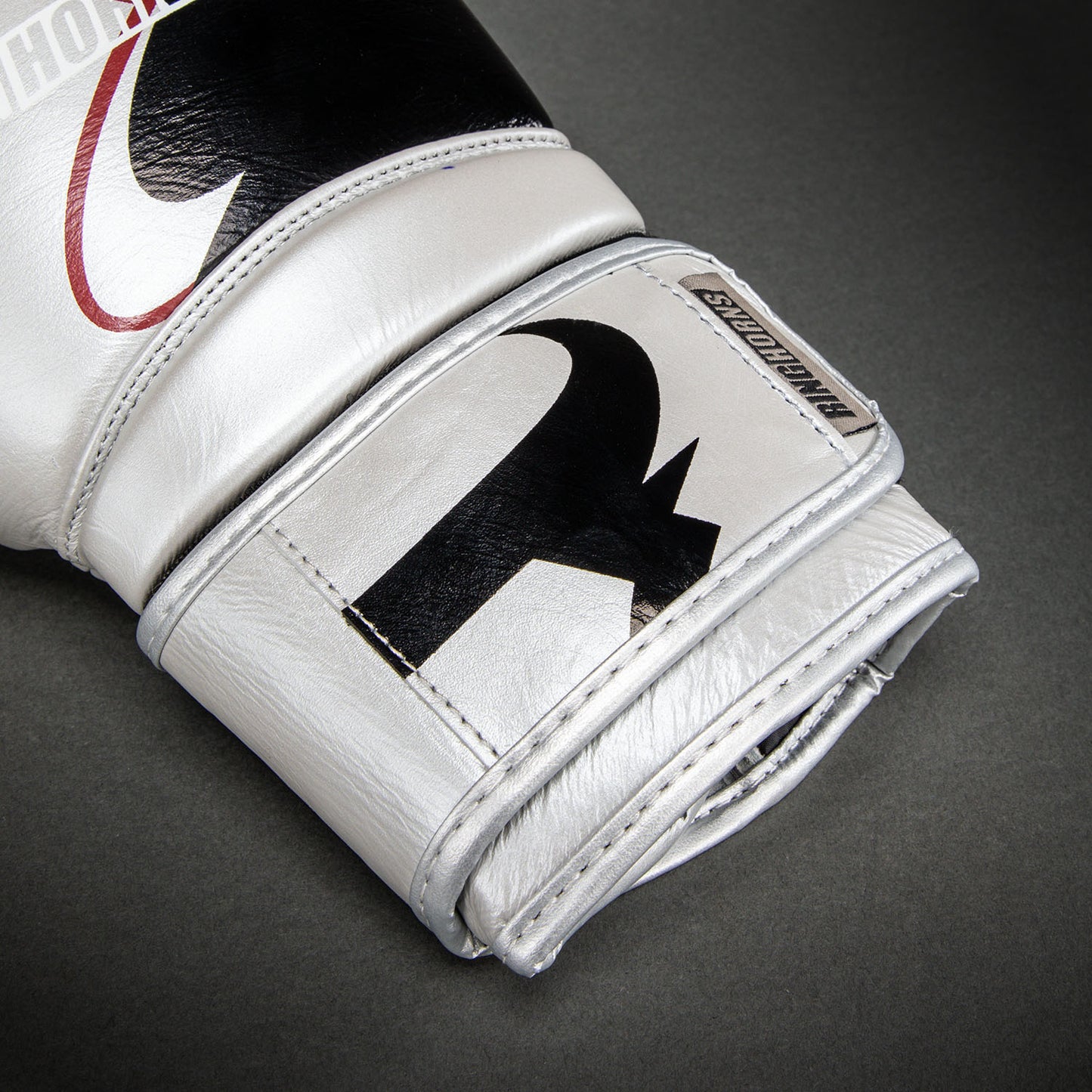 Venum Ringhorns Charger Boxing Gloves - Silver/Black