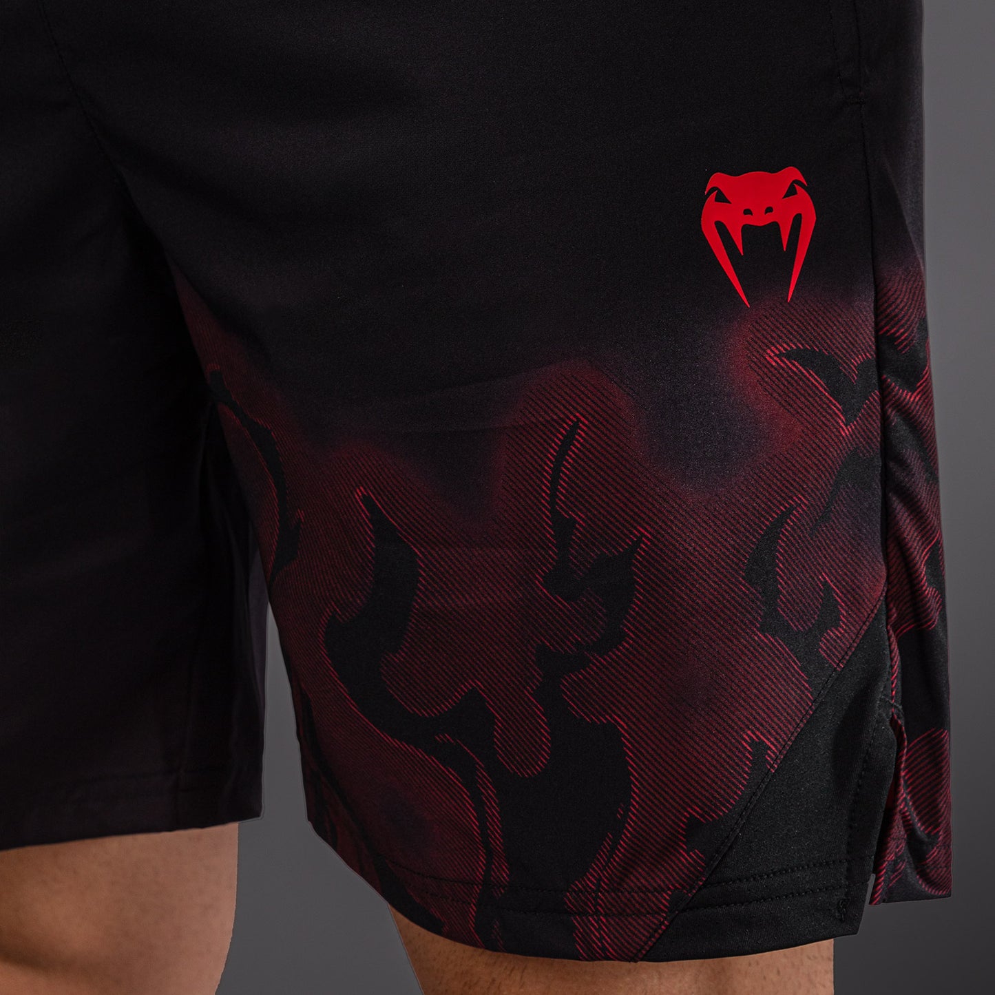 Venum Spectre Training Shorts - Black/Red