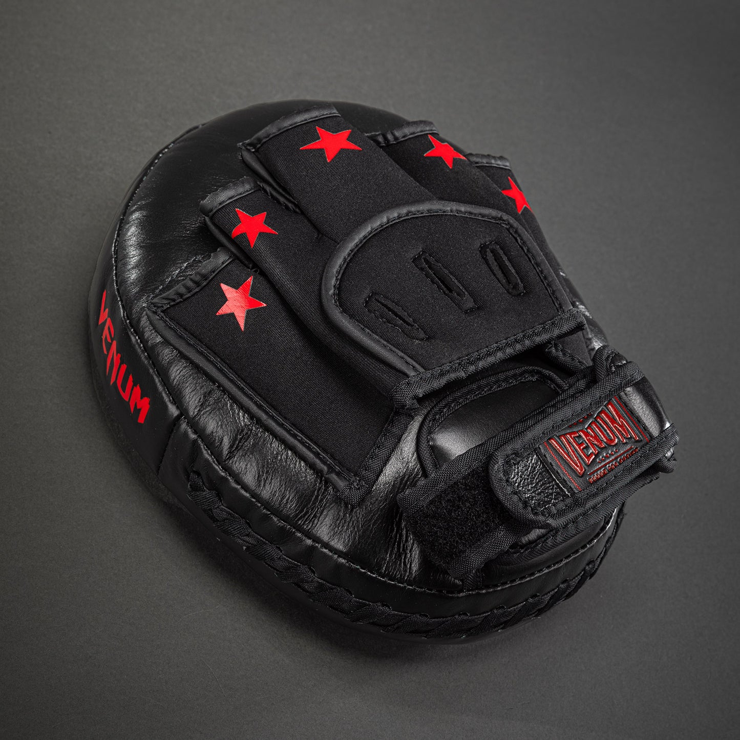 Venum Elite Focus Mitts (Pair) - Black/Red
