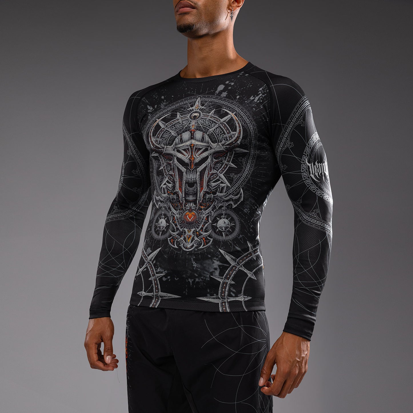 Venum Gladiator 5.0 Men's Long Sleeve Rashguard - Black/Silver