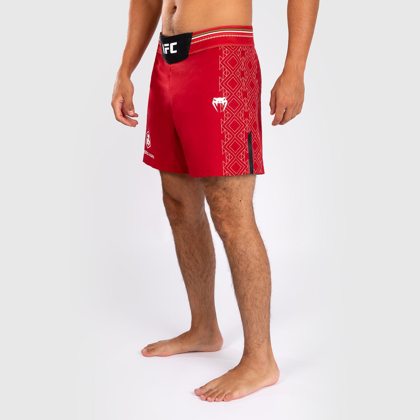 Noche UFC by Venum Authentic Fight Night Men’s Fight Short - Short Fit - Red