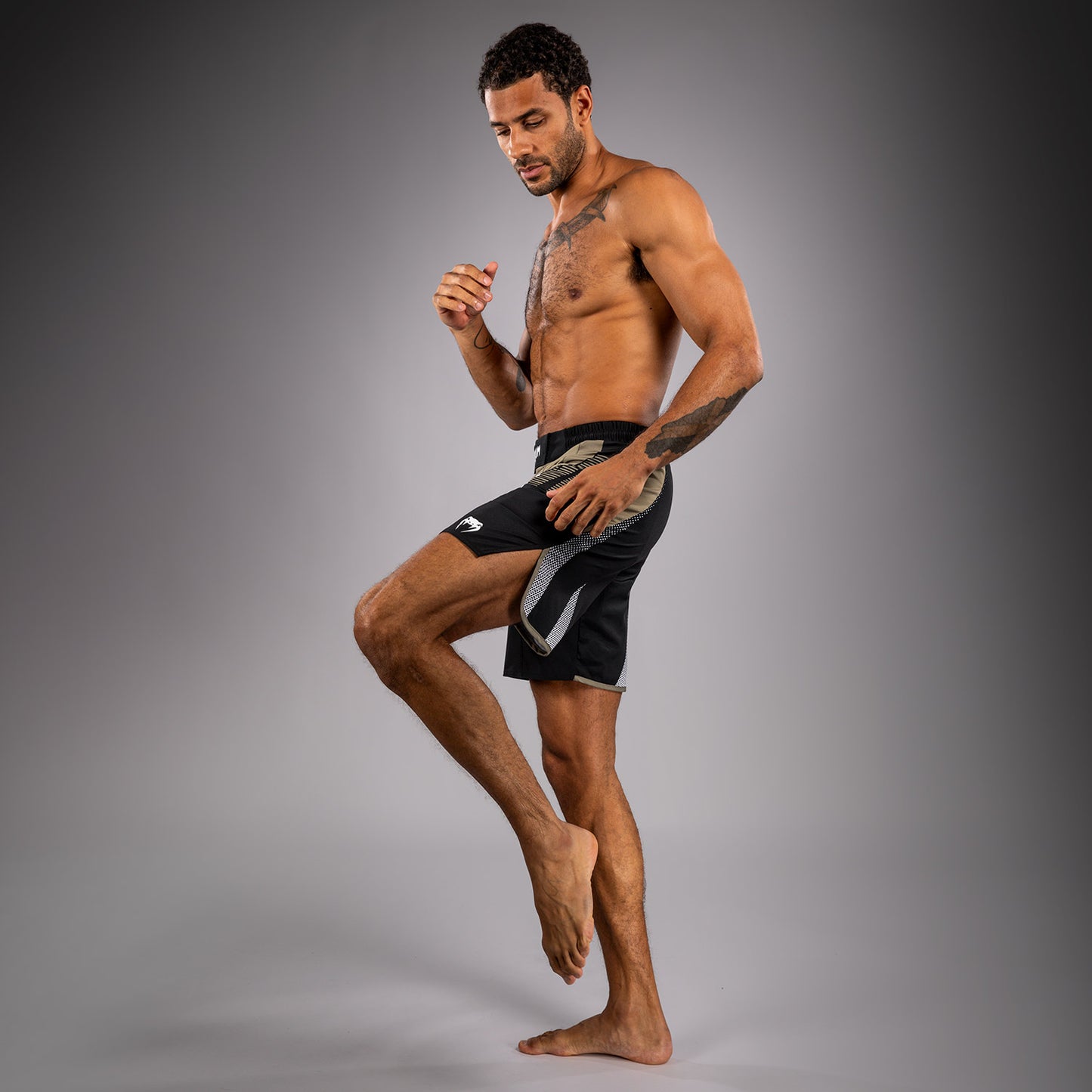 Venum Adrenaline Fightshorts - Black/Sand