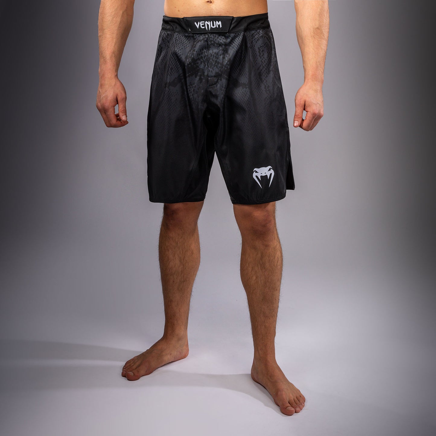 Venum Black Viper Fightshort - Black
