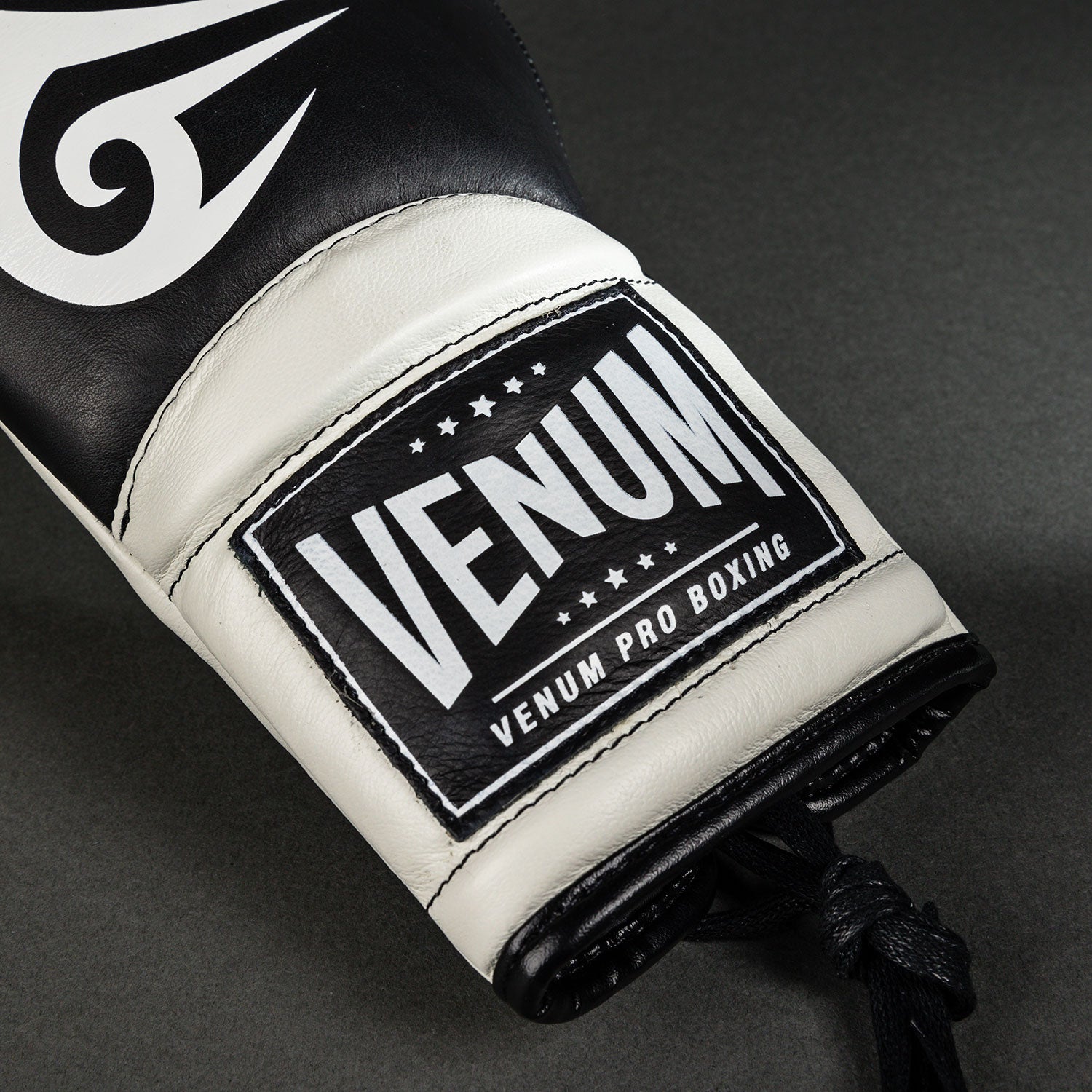 Venum Giant 2.0 Mike Tyson Pro Boxing Gloves with Laces - Deep