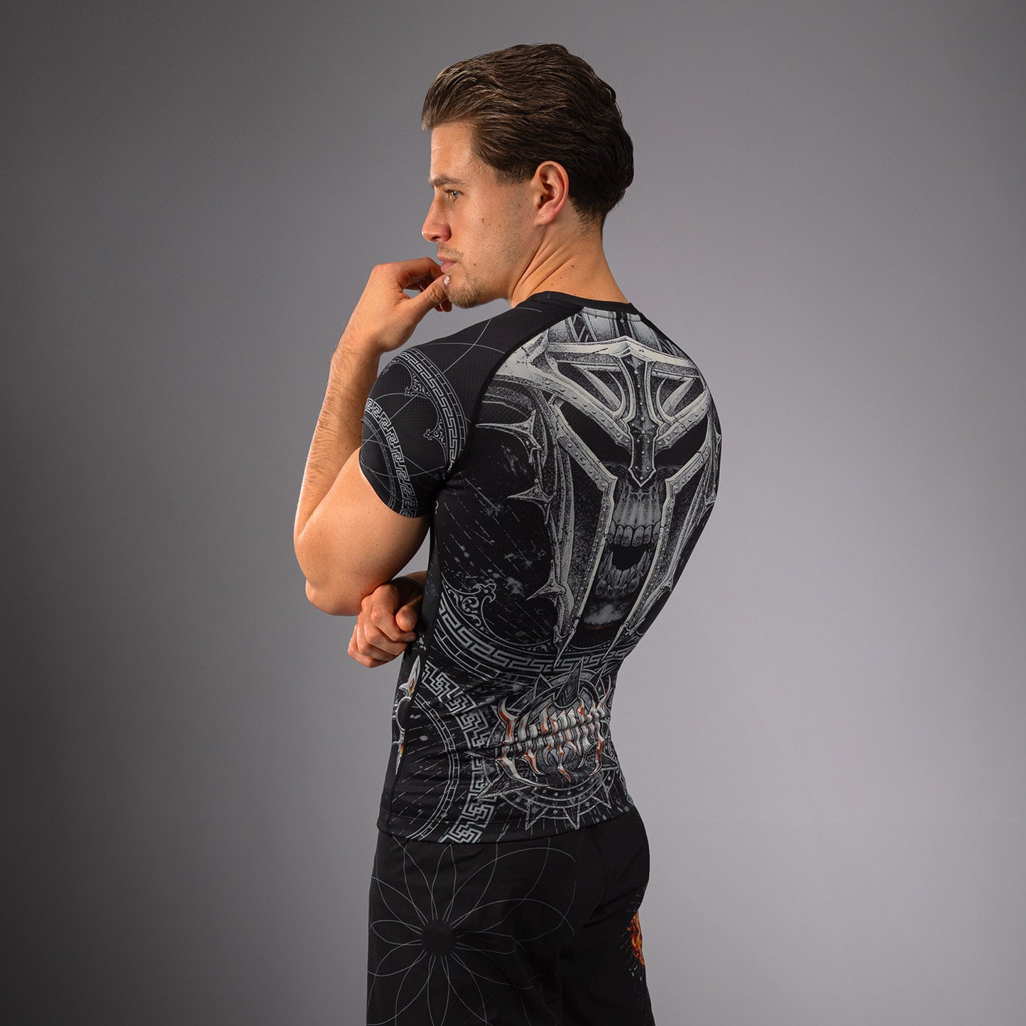 Venum Gladiator 5.0 Men's Short Sleeve Rashguard - Black/Silver