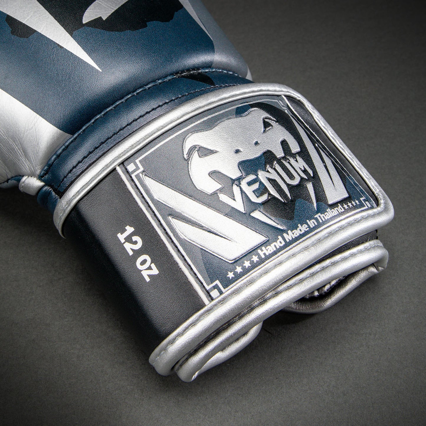 Venum Elite Camo Boxing Gloves - Dark Navy/Blue