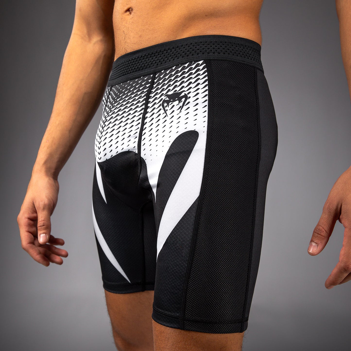Venum No Gi Vale Tudo Shorts - Black/White