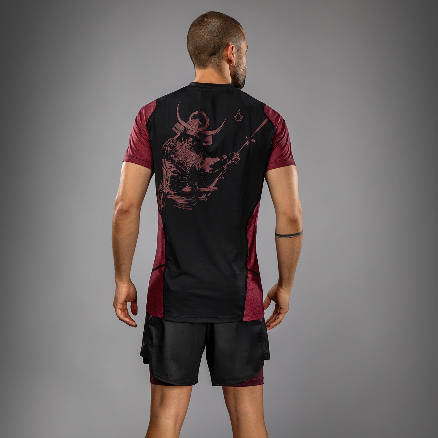 Venum x Assassin’s Creed Shadows Men’s Dry-Tech T-Shirt - Burgundy/Black