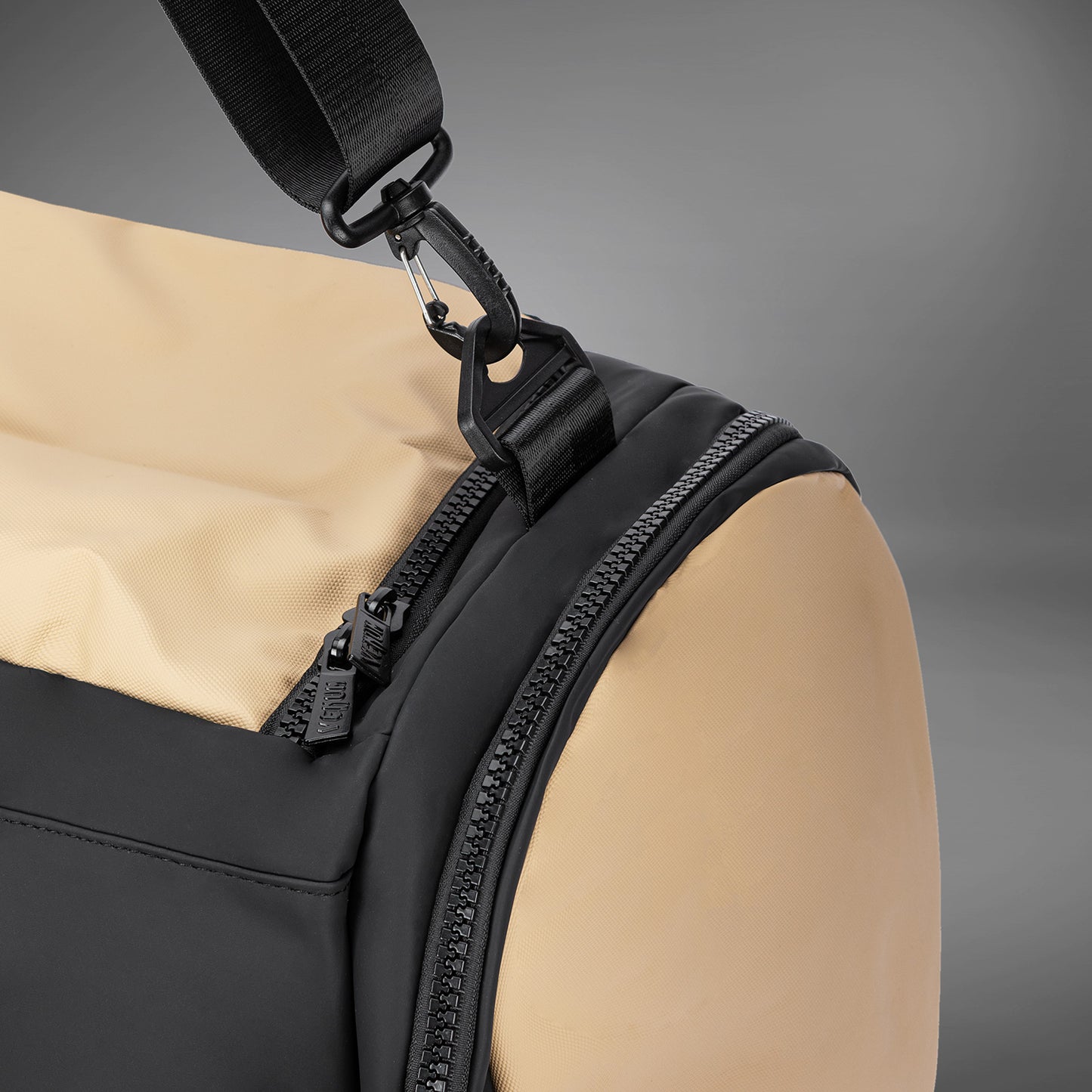 Venum Evo 2 Trainer Lite Duffle Bag - Black/Sand