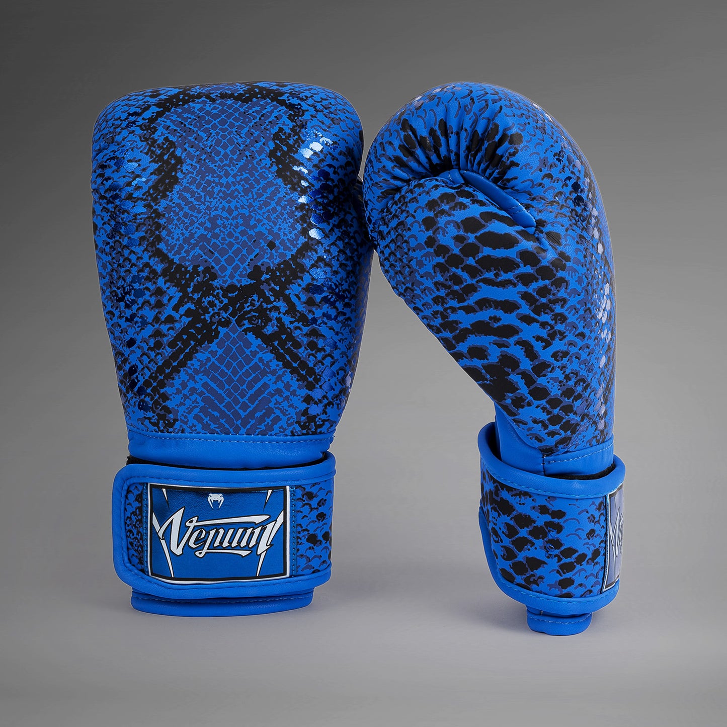 VENUM Amazonia Boxing Gloves - Ultramarine Blue