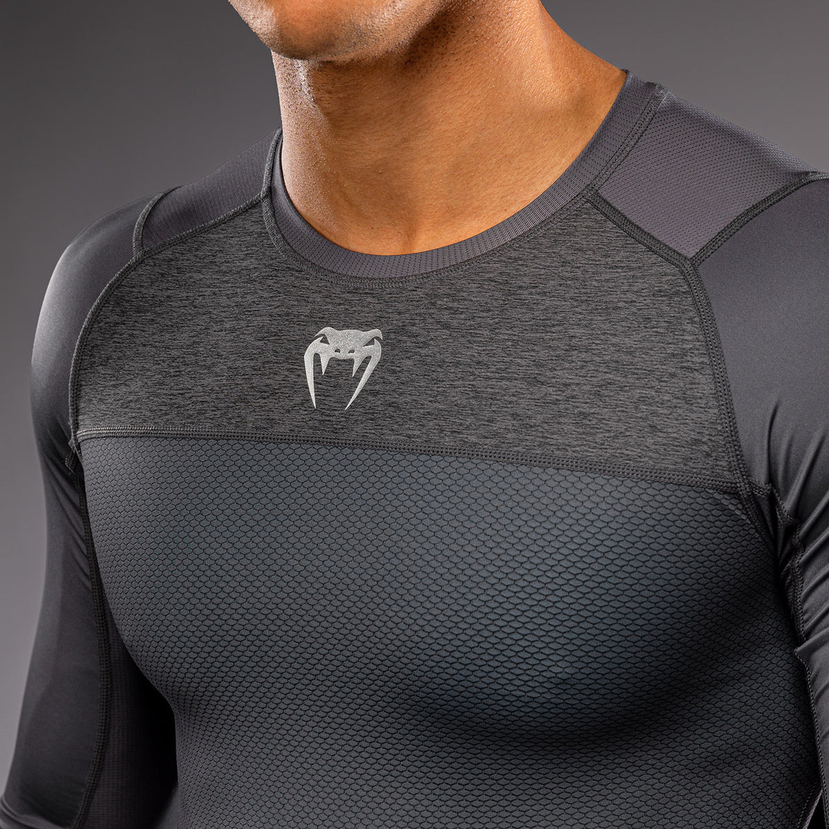 Venum G-Fit Scale Long Sleeve Rashguard - Grey