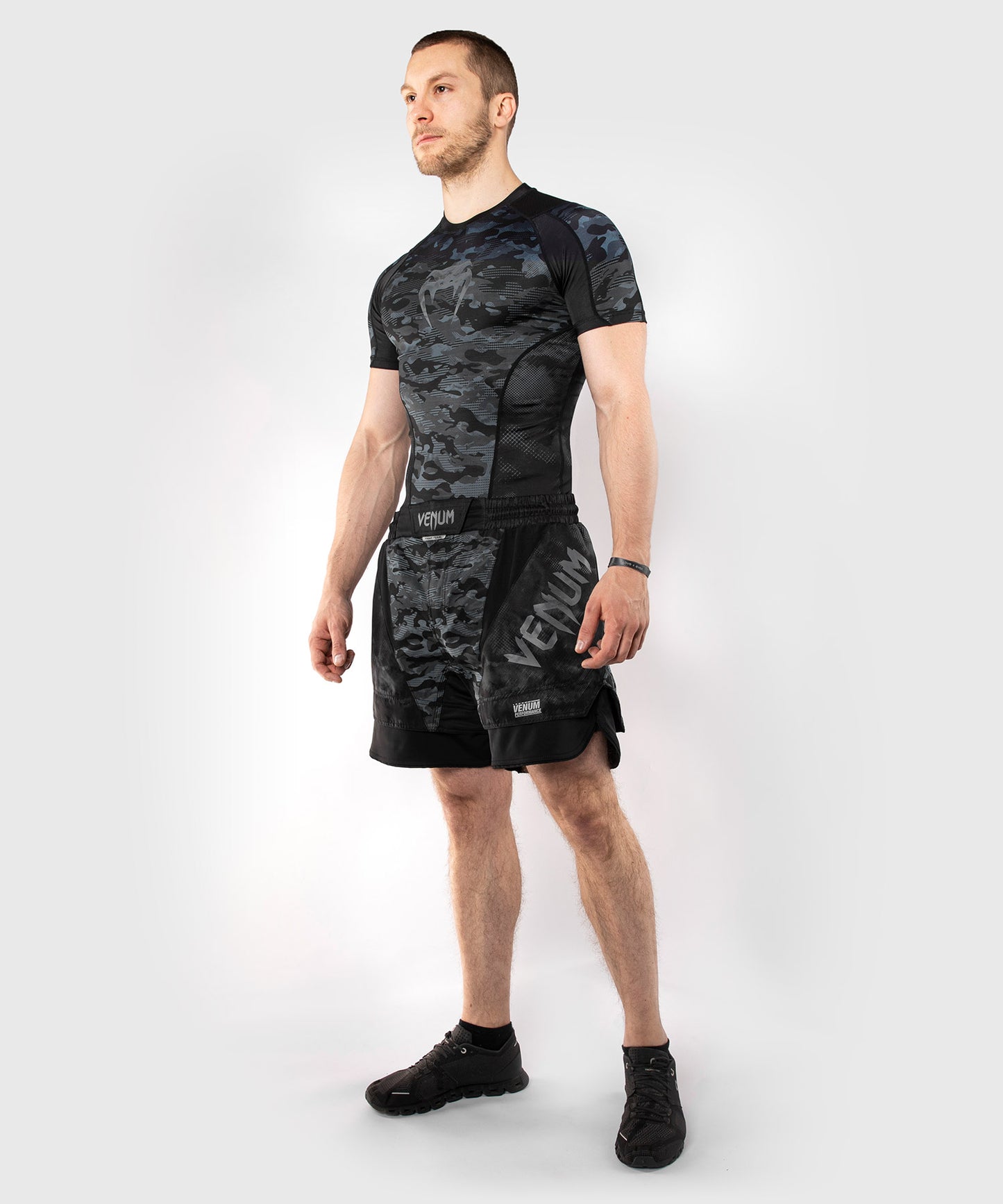 Venum Defender Short Sleeve Rashguard - Dark camo