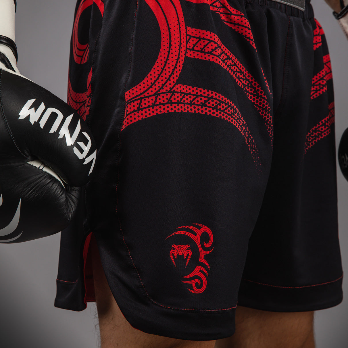 Venum x Mike Tyson Tiger Boxing Shorts - Deep Black/Intense Red