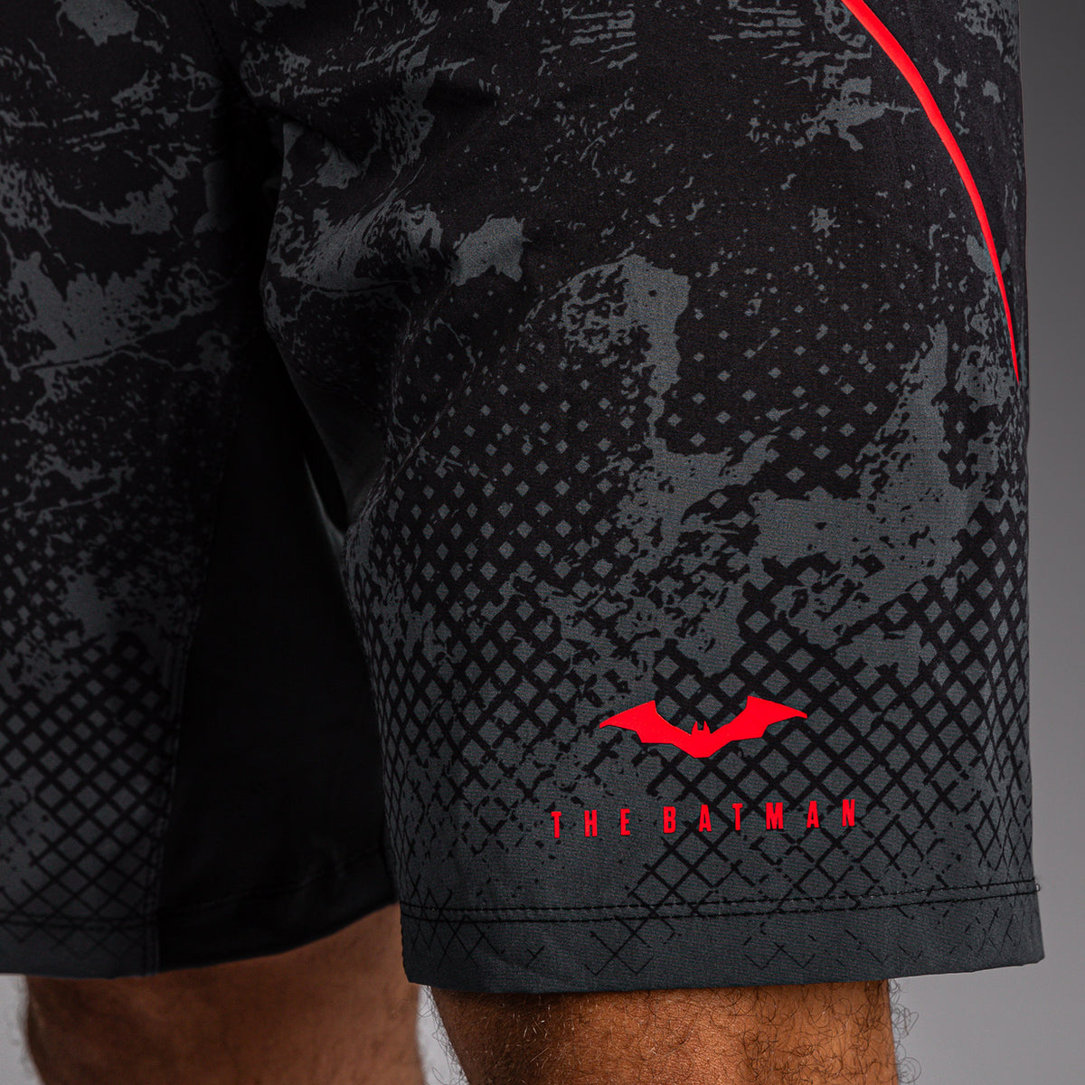 Venum x Batman Fightshorts - Black/Grey/Red