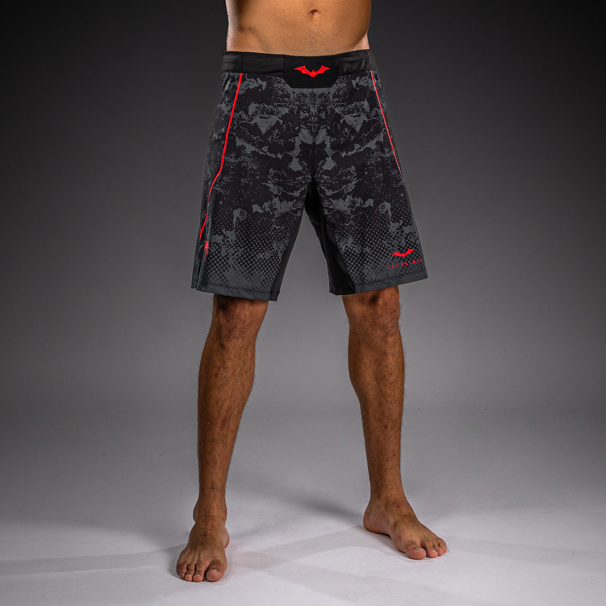 Venum x Batman Fightshorts - Black/Grey/Red