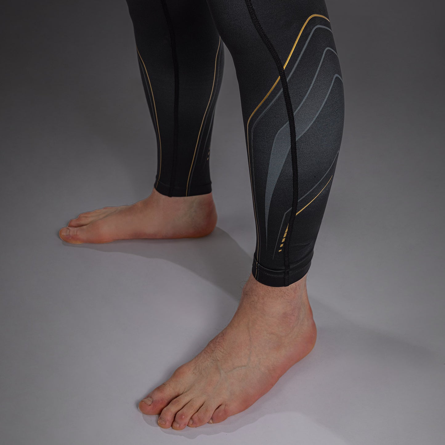 Venum Streamline Spats - Black/Gold