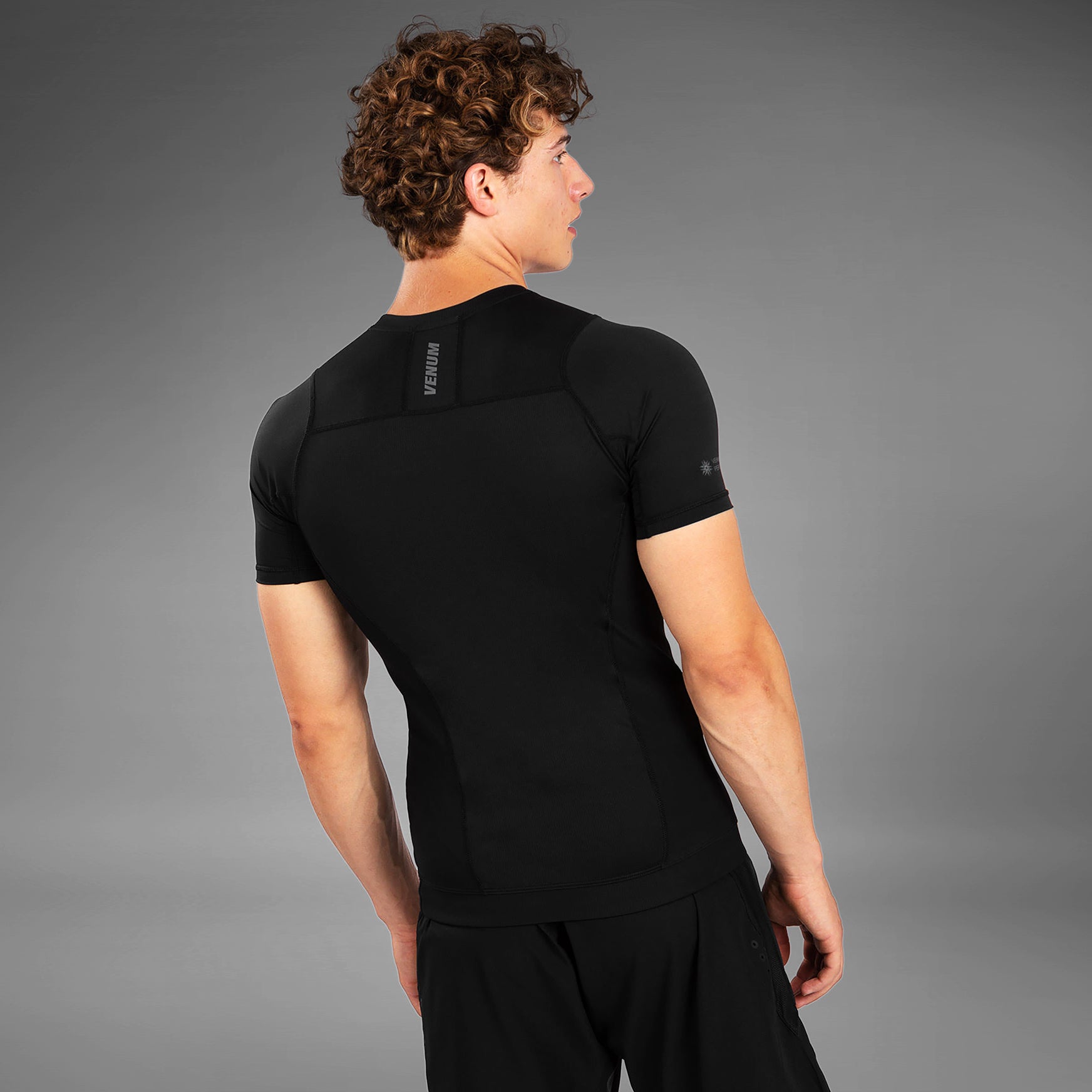 Venum Men's Standard G-Fit Air Rashguard Shortsleeve-Black Venum Men's Standard G-Fit Air Rashguard Shortsleeve-Black