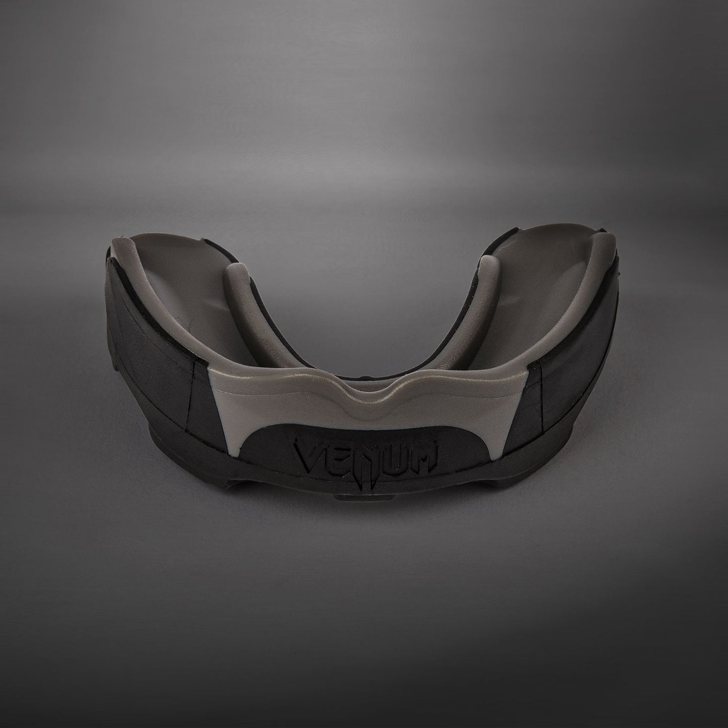 Venum Predator Mouthguard - Black