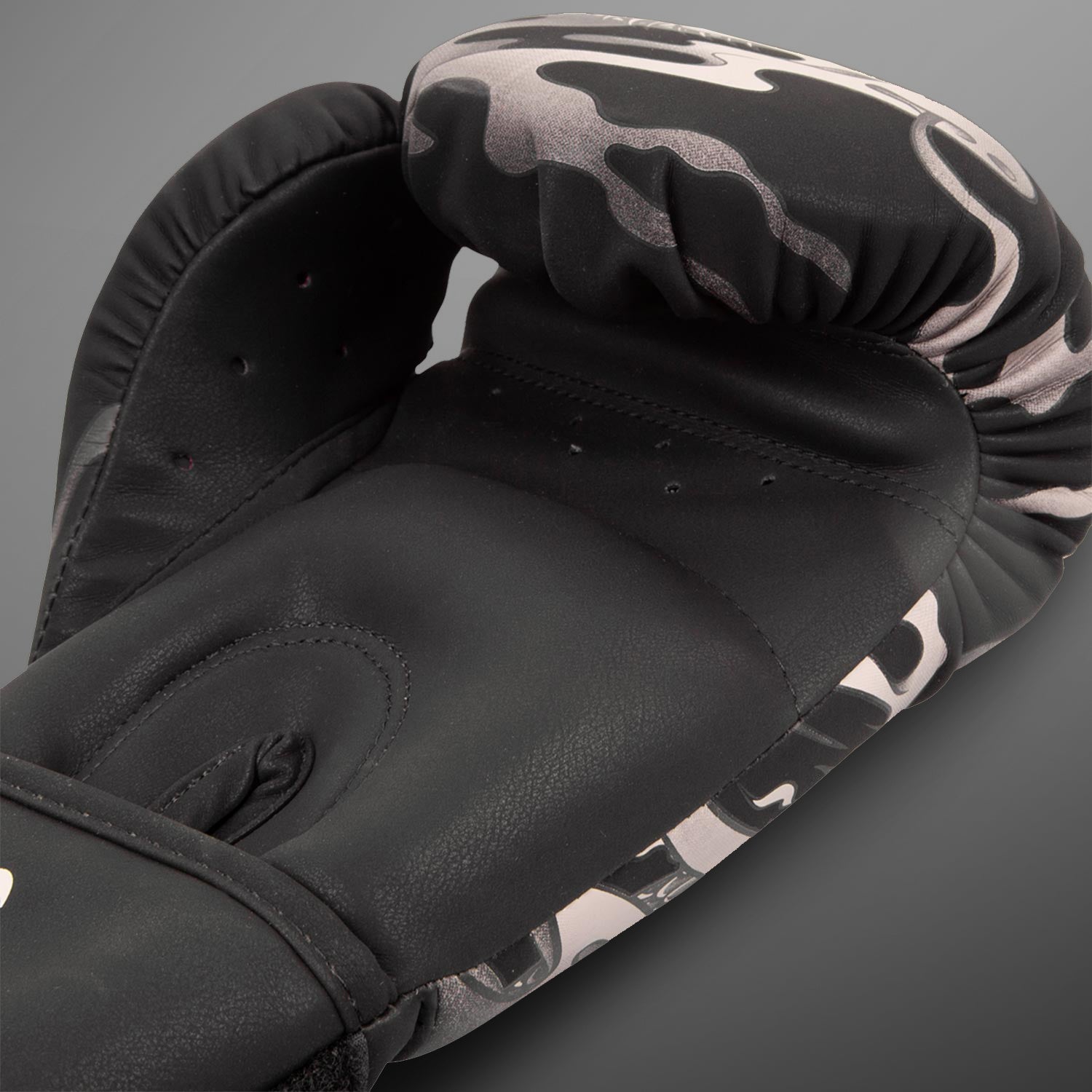 Venum Dragon's Flight Boxing Gloves - Venum Asia