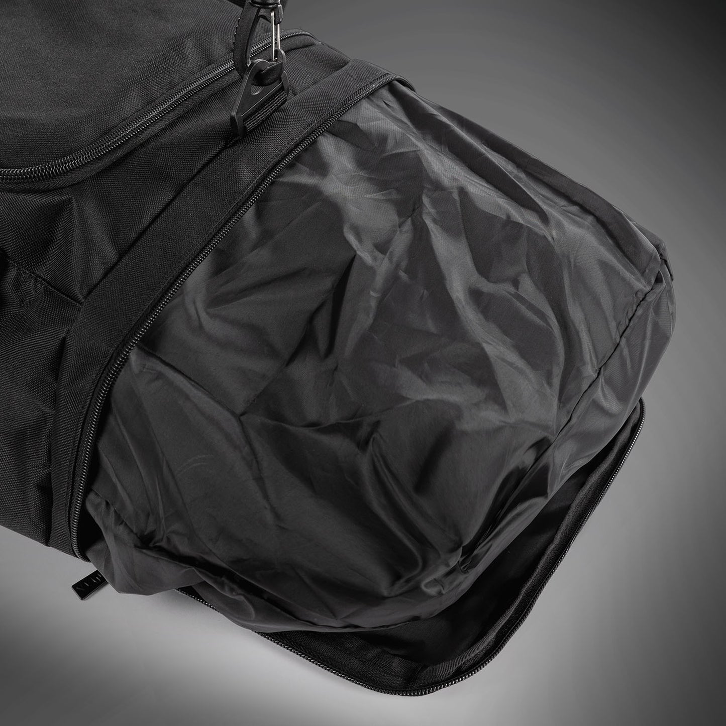 Venum Essential Sports Bag (61L) - Black