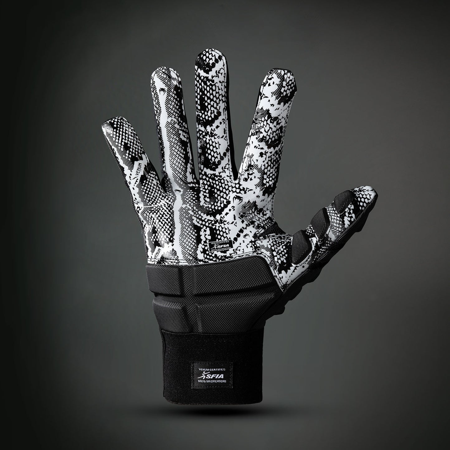 BLACK/WHITE Venum Elite Xtp Football Gloves