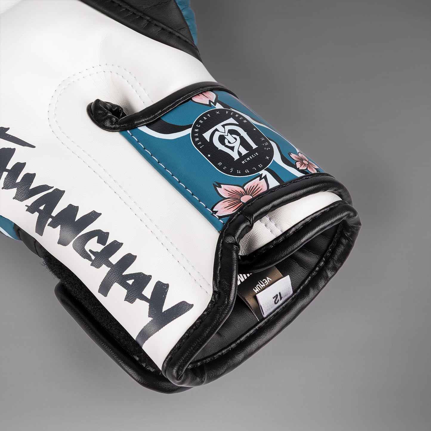 Venum X Tawanchay Boxing Gloves Blue/White