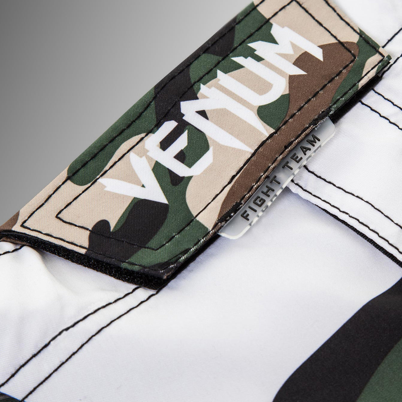 Venum Camo Hero Fightshorts - Green/Brown
